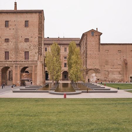 Apartamento Luxury 6 Al Duomo Di Parma Exterior foto