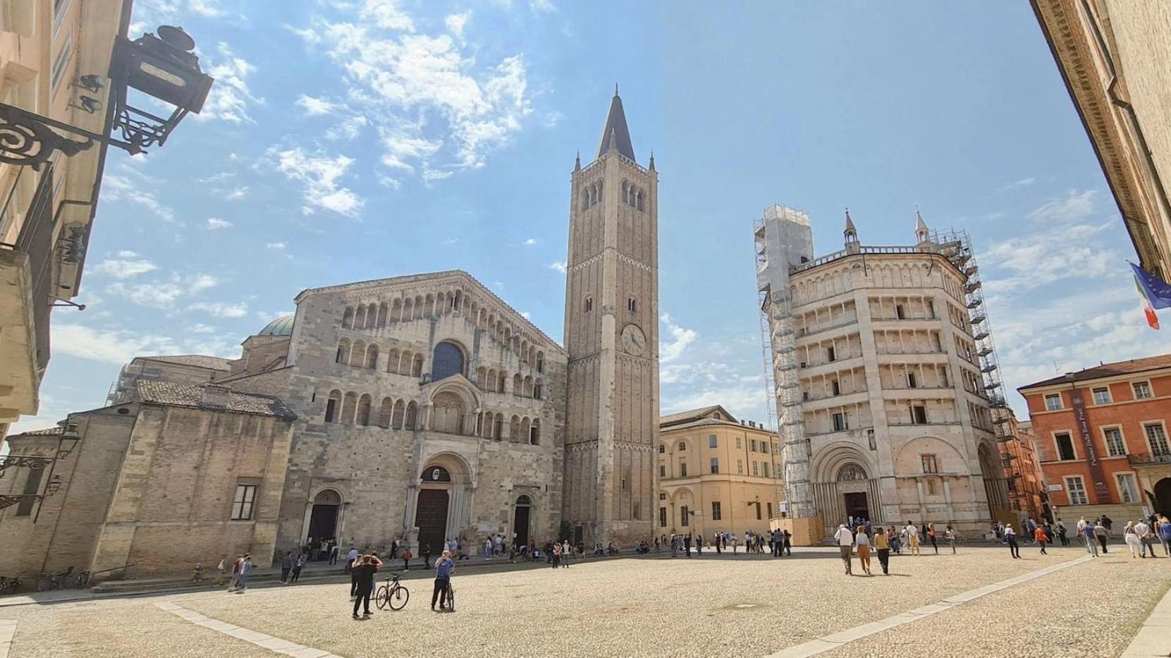 Apartamento Luxury 6 Al Duomo Di Parma Exterior foto