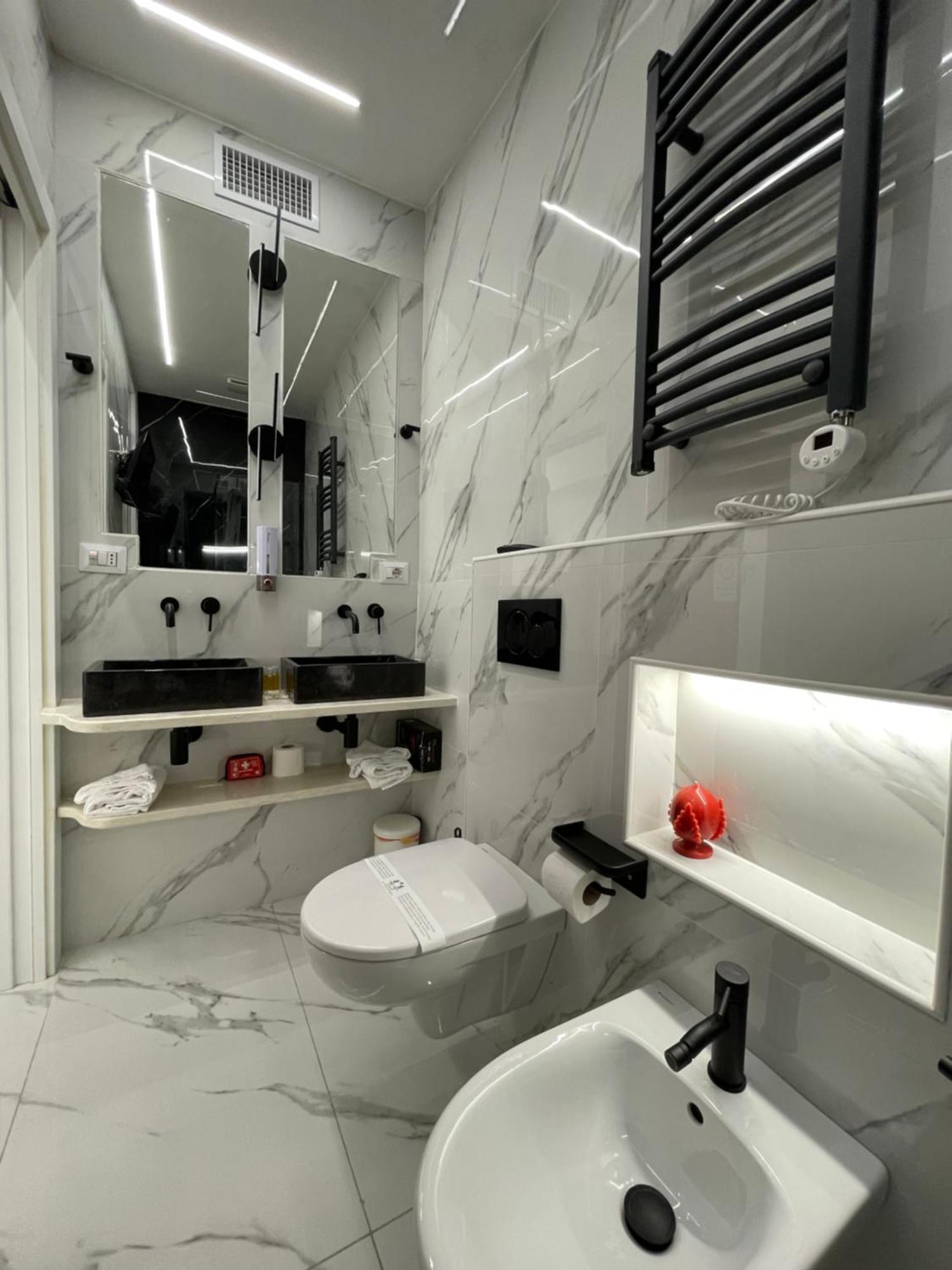 Apartamento Luxury 6 Al Duomo Di Parma Exterior foto